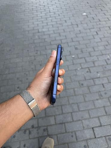 iphone usb: IPhone 17 Pro, 256 GB, Blue Titanium, Zəmanət, Face ID — 2