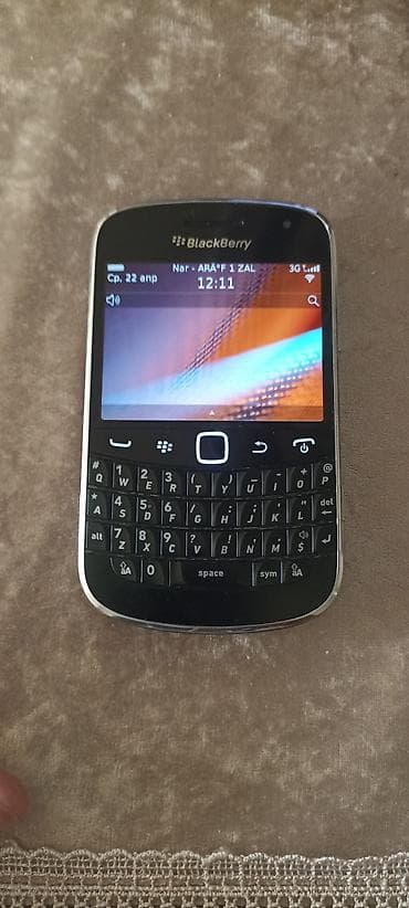 Blackberry Bold, 8 GB, rəng - Qara, Düyməli
