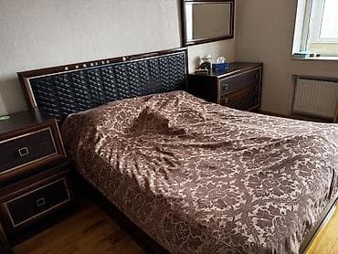 Yataq dəsti 550 Azn satılır.Matras daxildir.Ünvan — 2