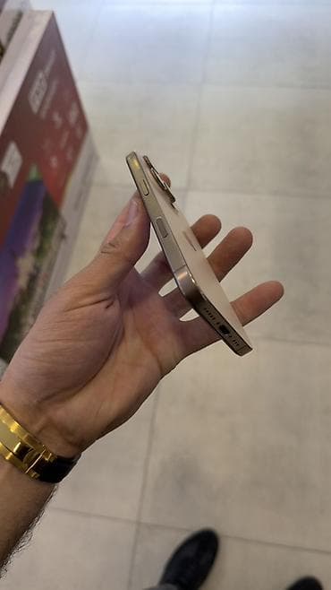 iphone 11 gold: IPhone 16 Pro, Desert Titanium, Face ID — 5