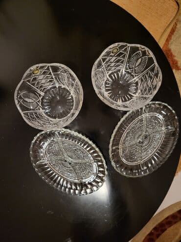 Şüşə/qədih dəstləri – 4 ədəd - 2 ədəd dərin qab: kəsimli naxışlı