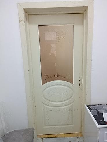 2 cı əl qapı biri 75 AZN hündürlük 2.05,eni 90