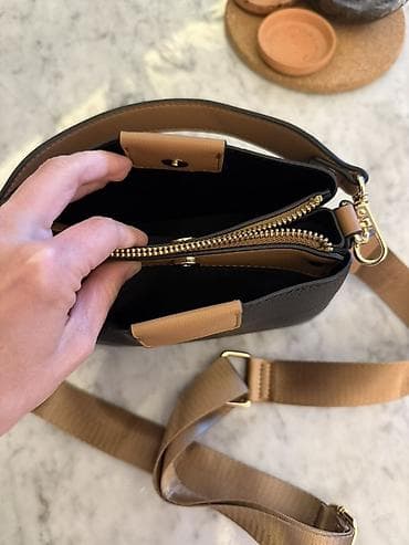 bts çantası: ALDO çanta - Rəng: qara gövdə, karamel/taba detallı - Material — 4