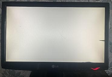 LG W1943SE (18.5 düym) monitoru dəst halında satılır. Vəziyyəti