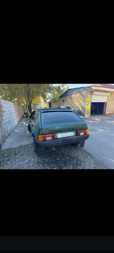чехол для авто: Avtomobil: VAZ 2109 (hatchback), yaşıl rəng İl: 1999 Dövlət nömrə — 2