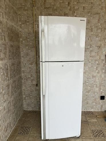 ən ucuz üz qırxan maşınlar: İşlənmiş 2 qapılı Toshiba Soyuducu Satılır, rəng - Ağ, Təkərli — 4