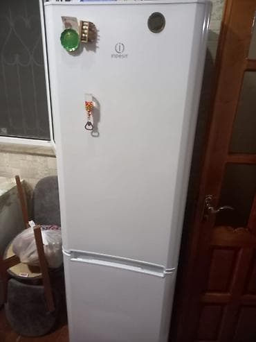 İşlənmiş 2 qapılı Indesit Soyuducu Satılır, rəng - Ağ