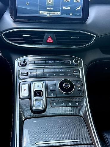 arxa panel: Hyundai – yüksək təchizatlı salon və müasir təhlükəsizlik • Servis — 4
