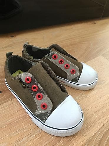 usag sekilleri: 24 ölçü uşag üçün ayaqqabi tezədir
15 azn — 1