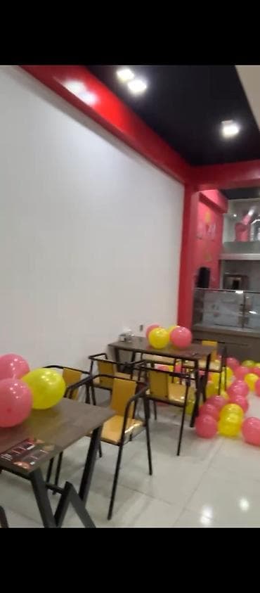 Kef Dönər – dadlı fast-food məkanı Təsvir: - Dönər və isti yeməklər