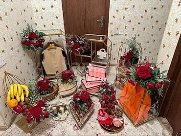 xonca mmc: 12 eded xonca.üsdünde bey xocasi üçün 10 eded göy gül.Xna Nisan ucun — 1