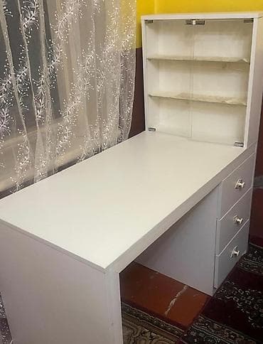 Manikür üçün masa