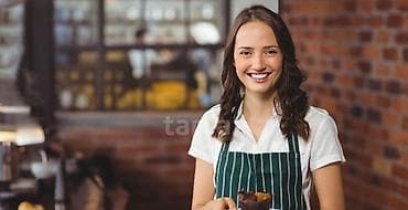 Ofisiant tələb olunur, Kafe, 18-29 yaş