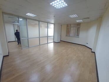 qarayev obyekt: Nərimanov metrosuna yaxinəhməd rəcəblidə yerləşən ümumi sahəsi 110 — 4