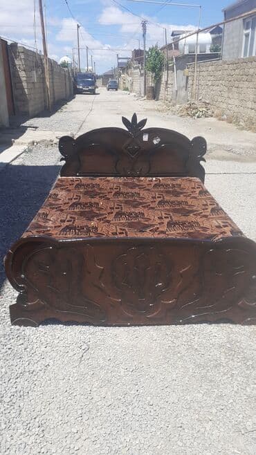 kravat işlənmiş: İşlənmiş, İkinəfərlik çarpayı, Azərbaycan — 1