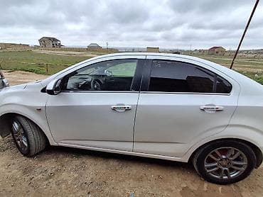 aveo fara: Chevrolet Aveo: 1.6 l | 2012 il Sedan — 7