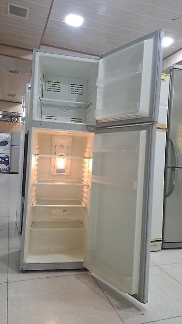 İki qapılı üstdən donduruculu soyuducu - Rəng: gümüşü - Yerləşim: üst — 1