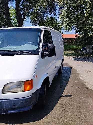 tranzit ford: Ford Transit: 2.5 l | 1998 il 360000 km Van body type — 2