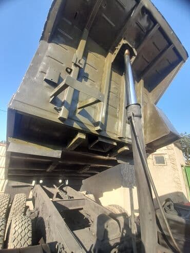 ceşqa maşını: KAMAZ samasval - Markası/modeli: KAMAZ (ön hissədə “KAMAZ” loqosu) — 4