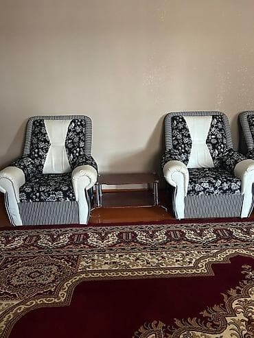 termo mebel: Qonaq otağı mebel dəsti - Divan və 2 ədəd kreslo: Qara-ağ rəng — 1