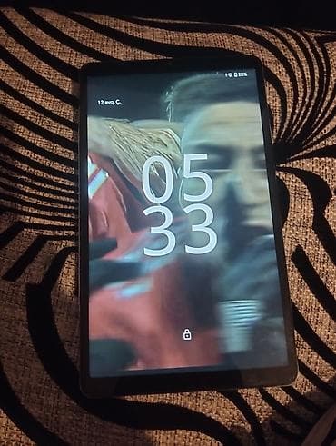 xiomi pad 7 pro: HONOR planşet - Brend: HONOR - Korpus: metal arxa panel, nazik — 2