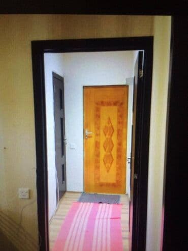 3 mkr kiraye evler: 9cu mikrorayonda 5 mərtəbəli binanın 3-cü mərtəbəsində 2 otaqlı mənzil — 2