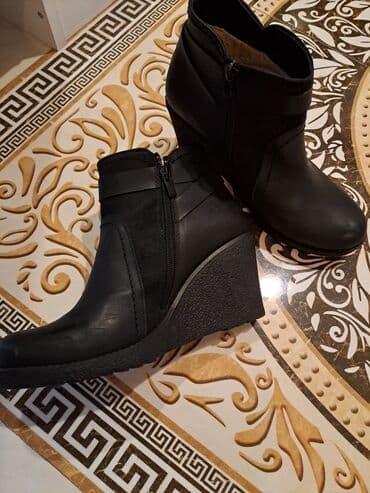 Qadın geyimləri: Ölçü: 39, rəng - Qara, İşlənmiş — 2