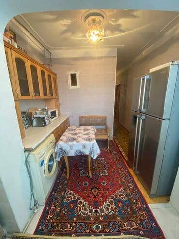 xacmazda satilan evler: Bakı, 4 otaqlı, Köhnə tikili, m. İnşaatçılar, 100 kv. m — 8