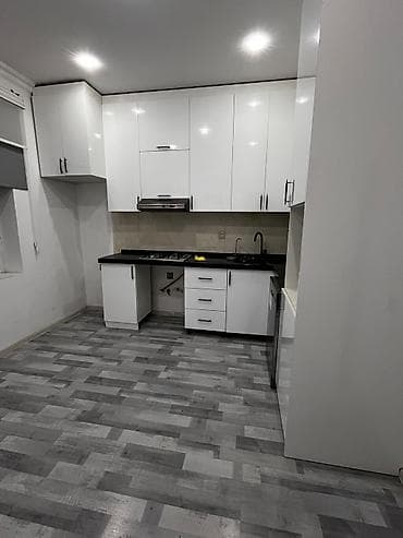 agdasda tecili satilan evler: Ev heyet evidir. 2 mertebelidir. 3 sot yarimdir. Ev 220 kvadratdi 1 ci — 9