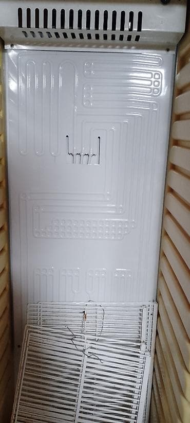 Ticarət vitrin soyuducusu(Uğur) - Şüşə qapılı, dik tip - İçəridə