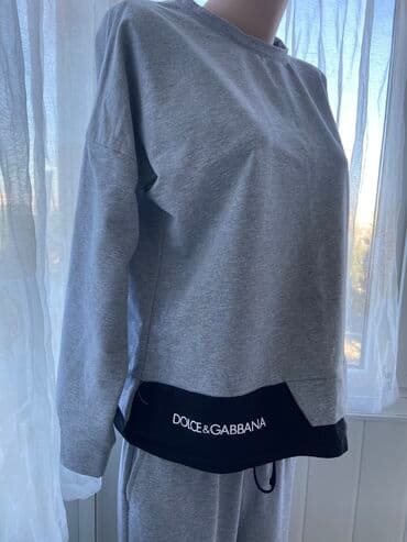 qadın idman köynəkləri: M ölçü rəng boz işənməyib — 2