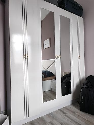 İkinəfərlik çarpayı, Dolab