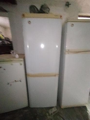 soyuducuları: İkiqat qapılı məişət soyuducusu - Üst hissədə ayrıca dondurucu bölmə — 2