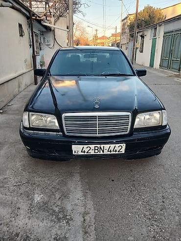 Mercedes-Benz C-Class: 1.8 l | 1997 il Sedan