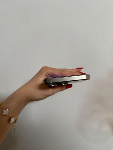 IPhone 15 Pro Max, 256 GB, Natural Titanium — 7