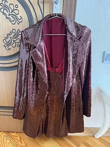 Qadınlar üçün iki parçalı gecə dəsti - Tərkib: Payetli qısa don +