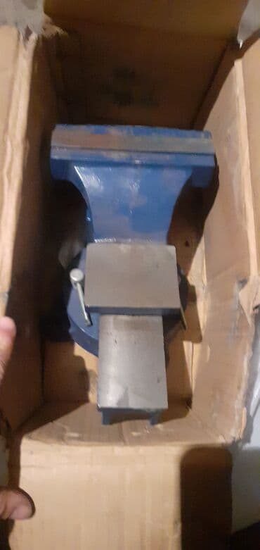 işlənmiş demir: Metall üçün dəzgah vipəsi (skamya mengeni), mavi gövdəli, polad — 2