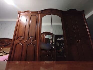 где купить старую мебель: 2 односпальные кровати, Шкаф, Трюмо, 2 тумбы, Малайзия, Б/у — 5