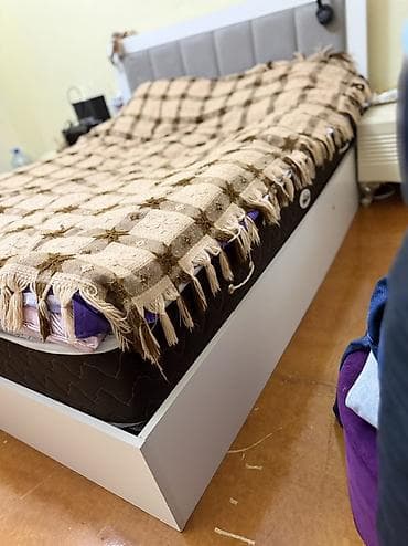 İkinəfərlik çarpayı, Bazalı, Matras ilə, Siyirməsiz