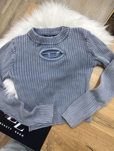 женские шапки крупной вязки: Qadın trikotaj bluz – bozumtul-mavi rəngdə, şaquli rezin toxuma. - — 1