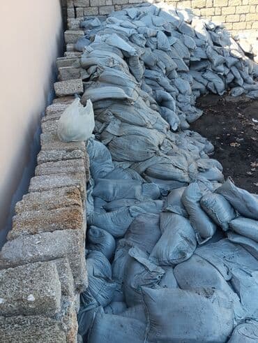 yonca toxum: Torf gubresi catrlma odenişli yernde 2.50 azn — 6