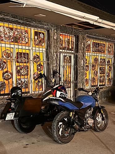 hava kompressoru: Şəhər içi üçün ideal, yığcam yol motosikleti. Xüsusiyyətlər: - Rəng — 3