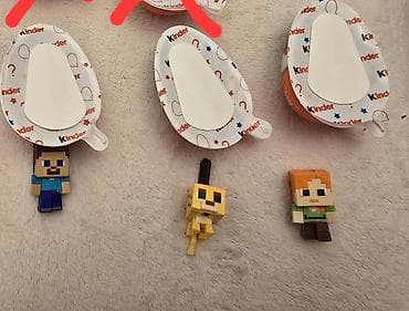 oyun alanı: Kinder sürpriz yumurtalarından çıxan Minecraft kolleksiya oyuncaqları — 1