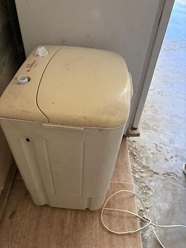 soyuduçu et: Elektrik ətçəkən (sovet tipli) - Korpus: metal xrom ön panel və krem — 5