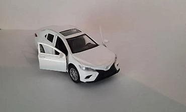 mini disk: Metal oyuncaq avtomobil – ağ rəngli ofroud SUV modeli (miniatura). - — 8
