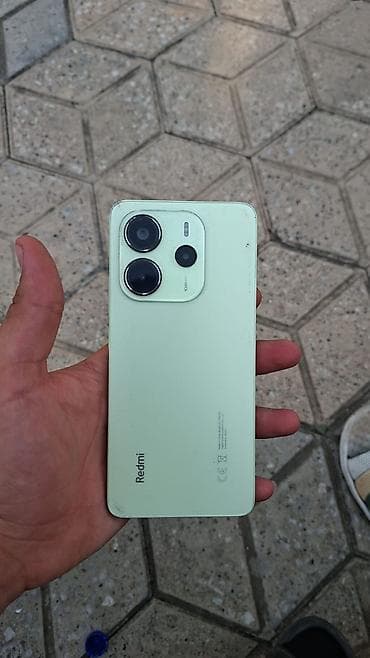 Redmi smartfon - Rəng: açıq yaşıl - Arxa kamera bloku: iki böyük lalafo.az -da Redmi smartfon - Rəng: açıq yaşıl - Arxa kamera bloku: iki böyük