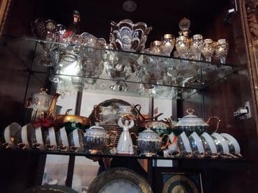 Aksesuarlar üçün vitrinlər: Şüşəli dolab vitrini — 2