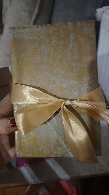 Mağaza avadanlığı: Etir mebeli və stolu ilə birlikdə magaza baglandıgı ucun satılır.Real — 9