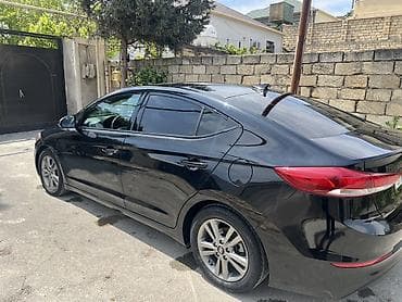 acarlar: Hyundai Elantra: 2 l | 2018 il Sedan — 6
