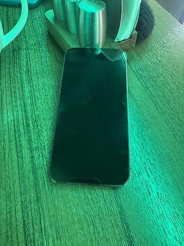 iphone 6 plus üz ekran: Yaşıl — 1